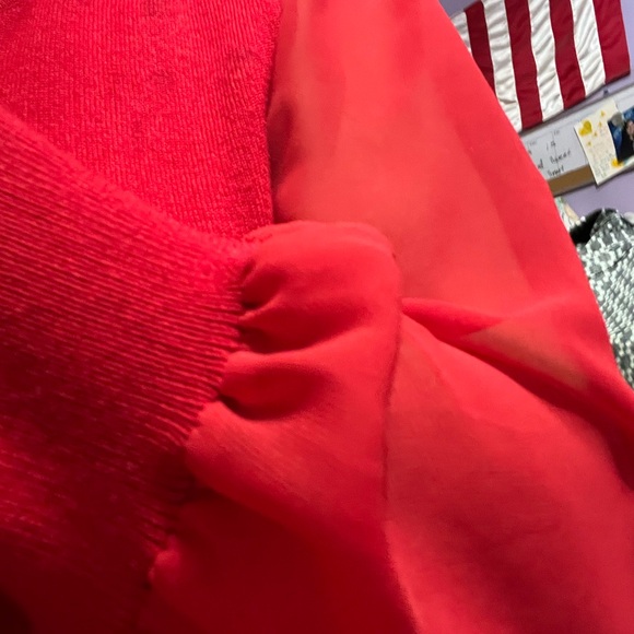 89th Madison red blouse or soft sweater cow neck would rhinestone - Picture 4 of 7